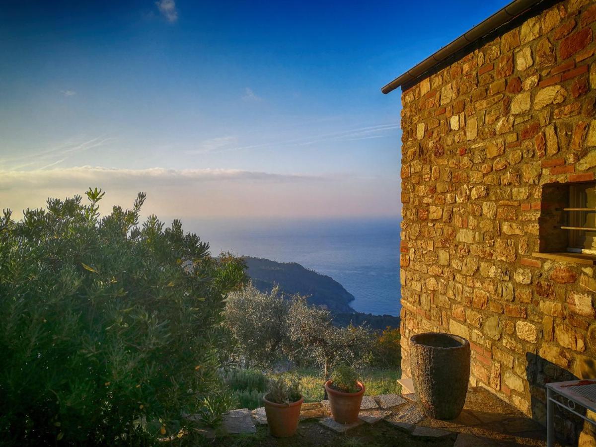 Cottage La Torre Del Pittore Bonassola Eksteriør billede